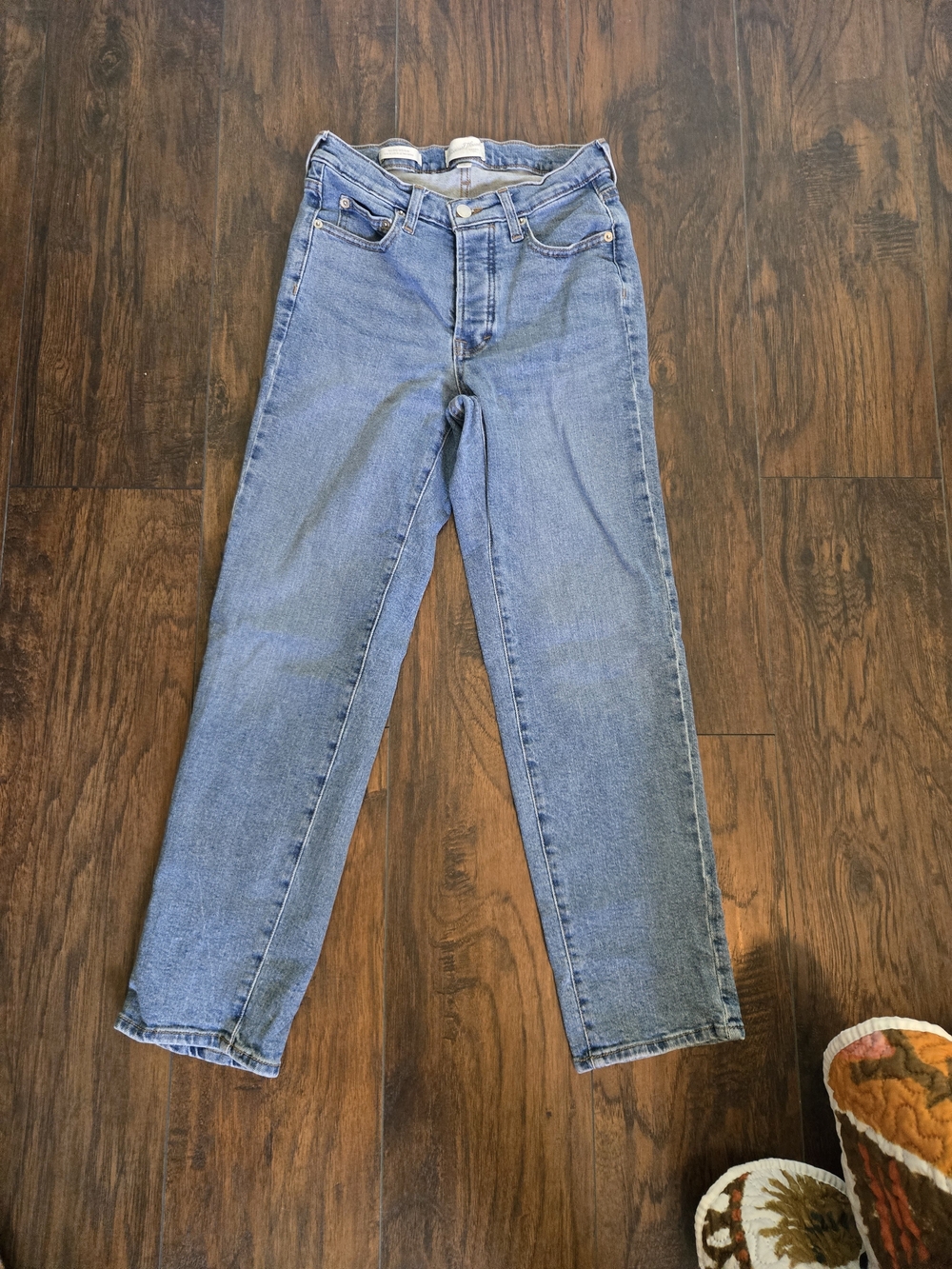 Universal Thread Medium Blue Straight Leg Jeans